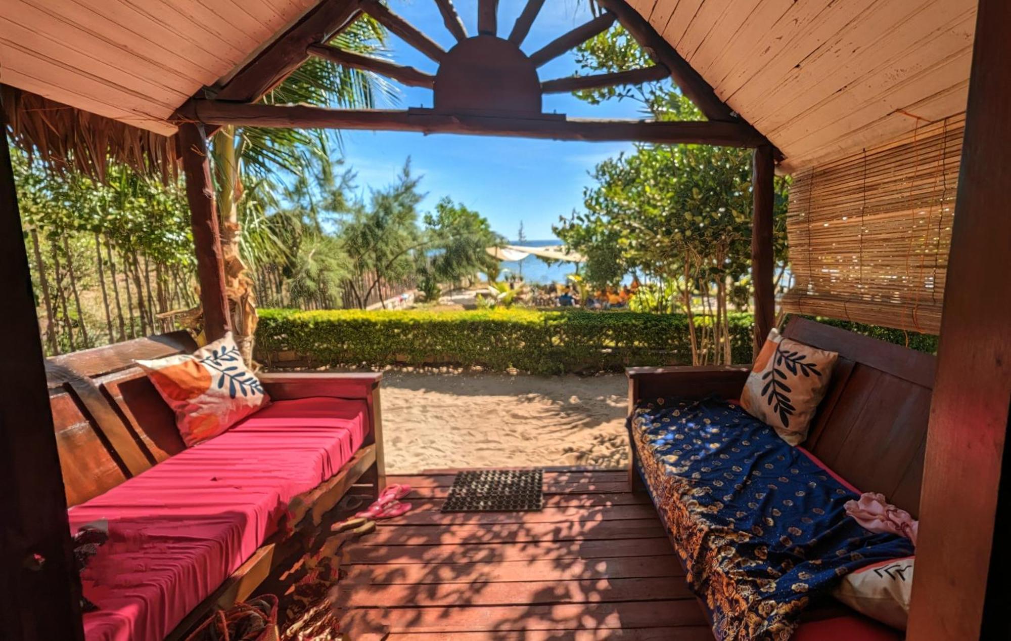Ampazony Oasis Lodge Mahajanga Esterno foto