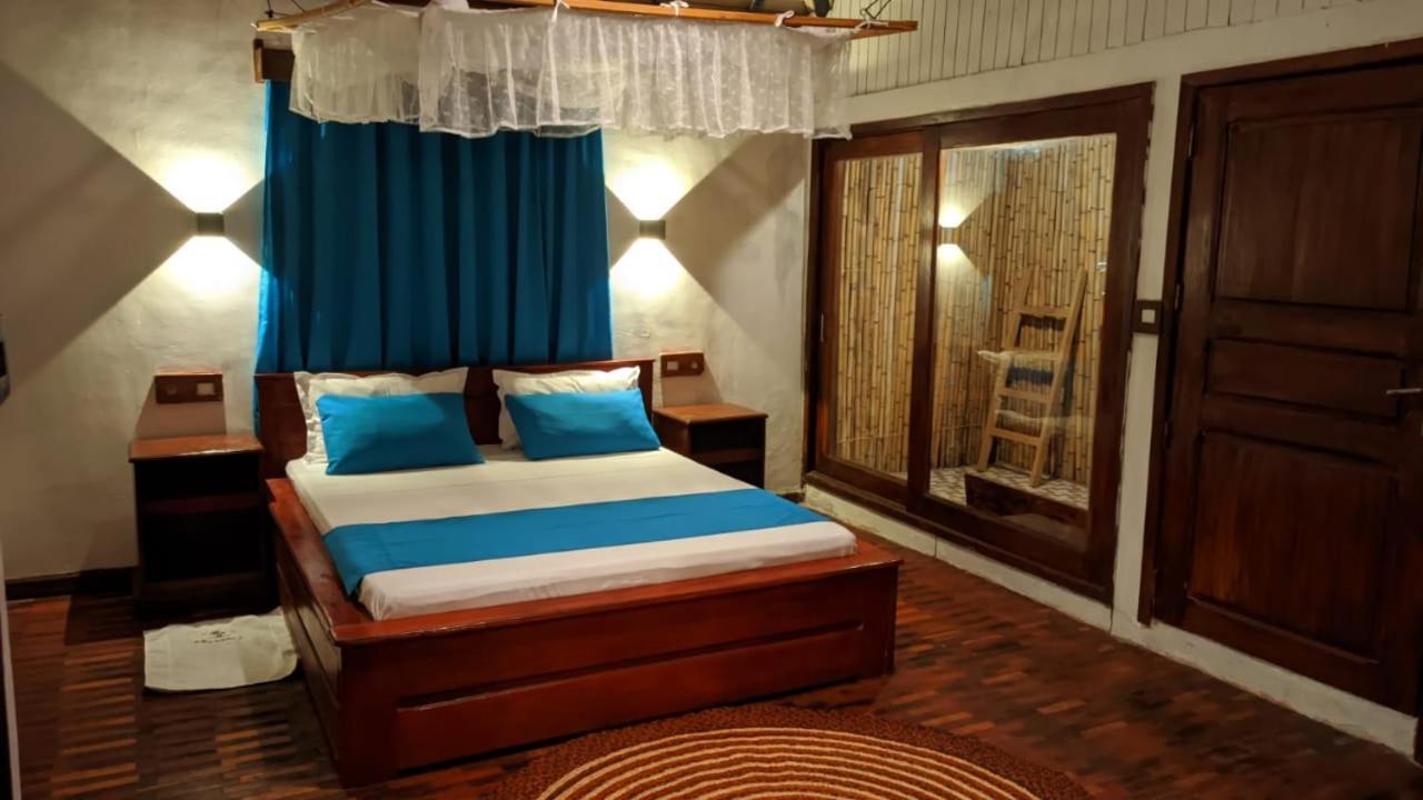 Ampazony Oasis Lodge Mahajanga Esterno foto
