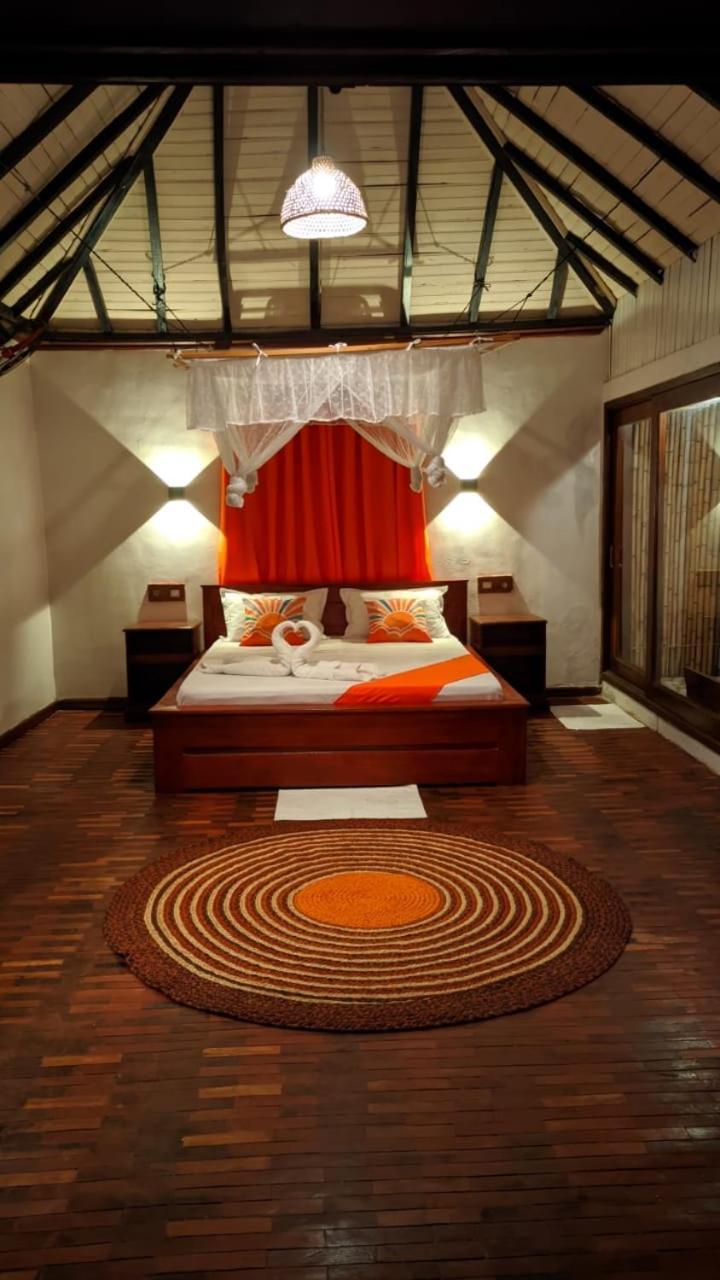 Ampazony Oasis Lodge Mahajanga Esterno foto
