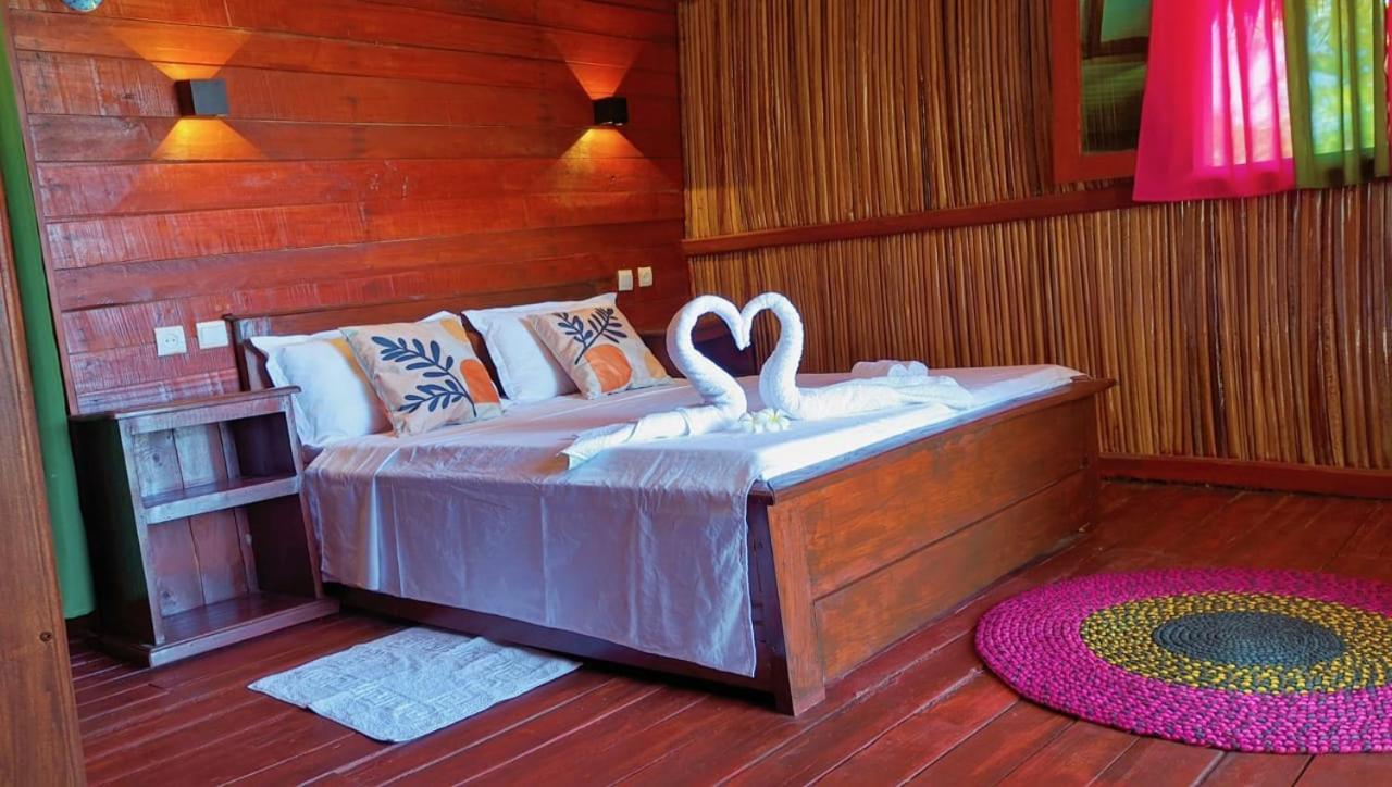 Ampazony Oasis Lodge Mahajanga Esterno foto