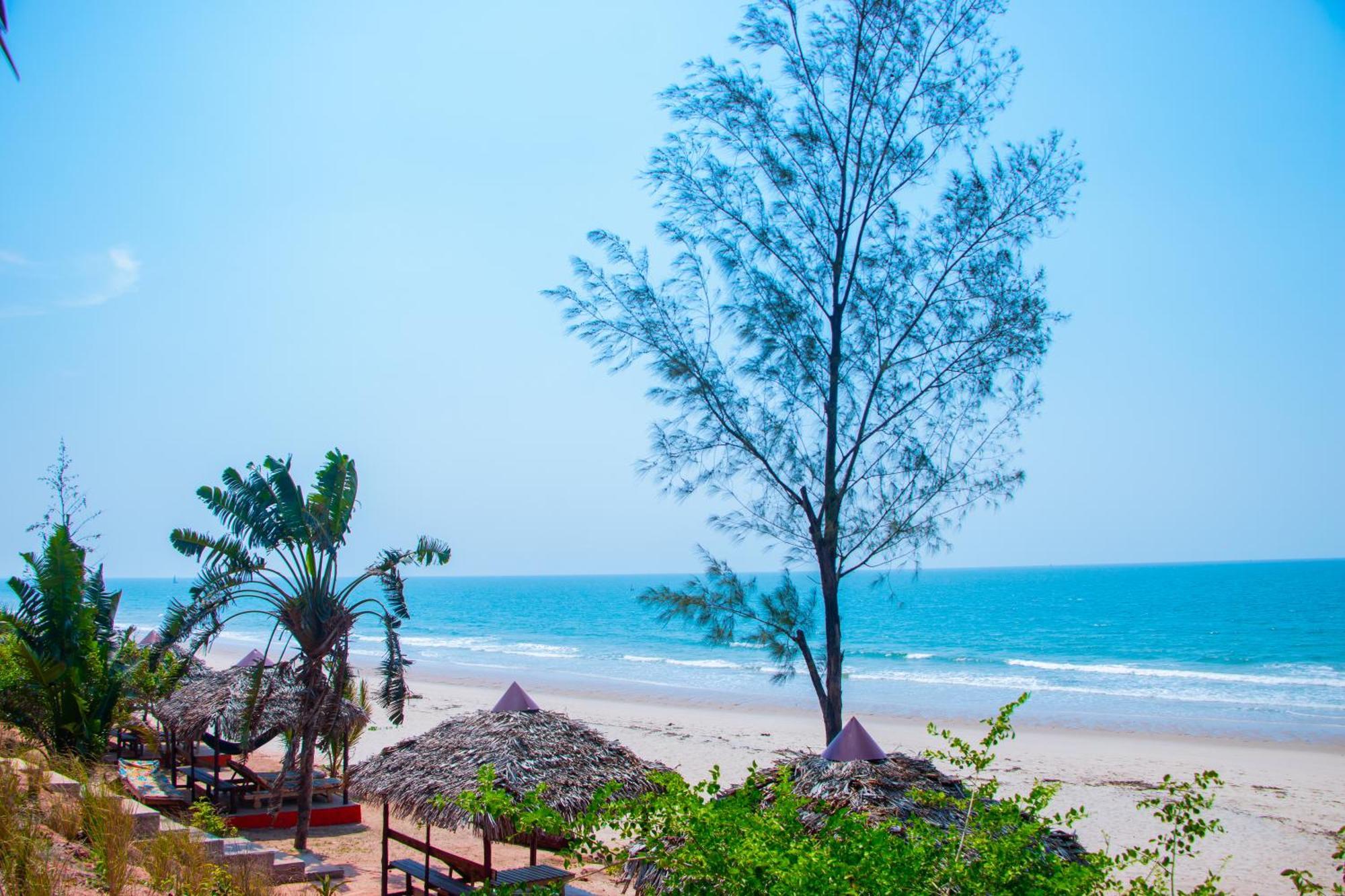 Ampazony Oasis Lodge Mahajanga Esterno foto