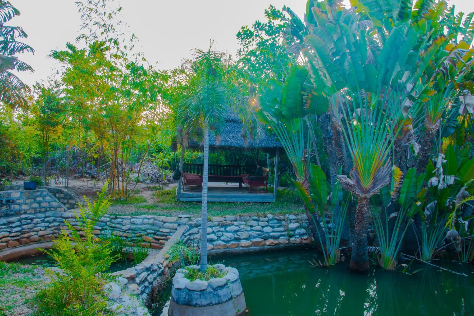 Ampazony Oasis Lodge Mahajanga Esterno foto
